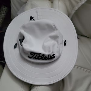 Titliest golf sun hat. Never worn